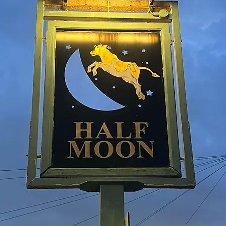 Half Moon